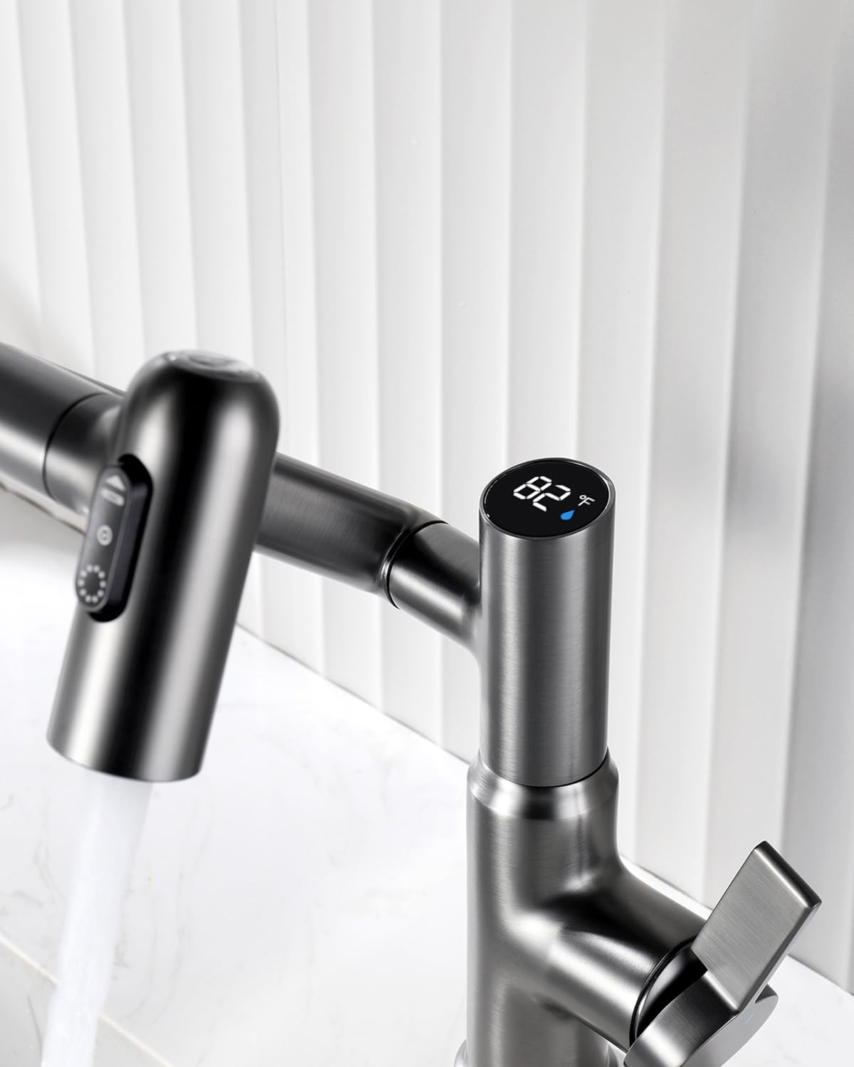 Robinet de salle de bain pivotant Lefton