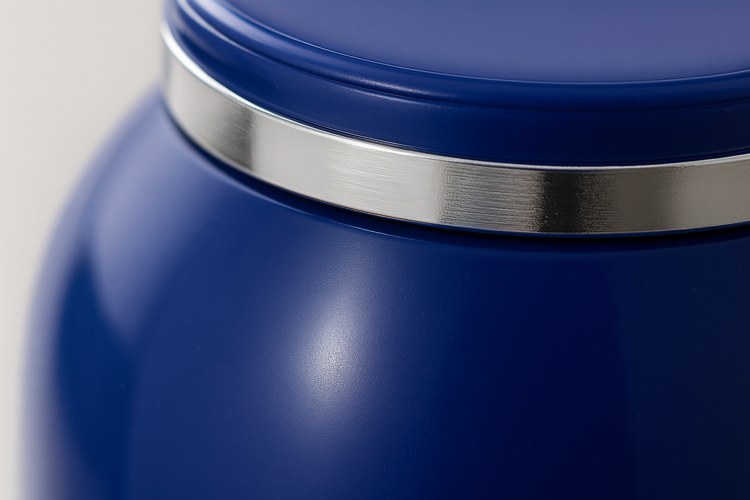 Machine à éplucher électrique