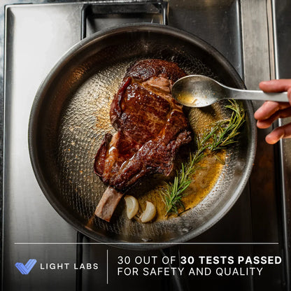 Poêle en titane martelé