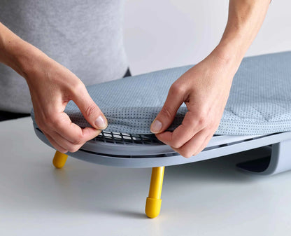 Table à repasser pliante de poche en fer gris