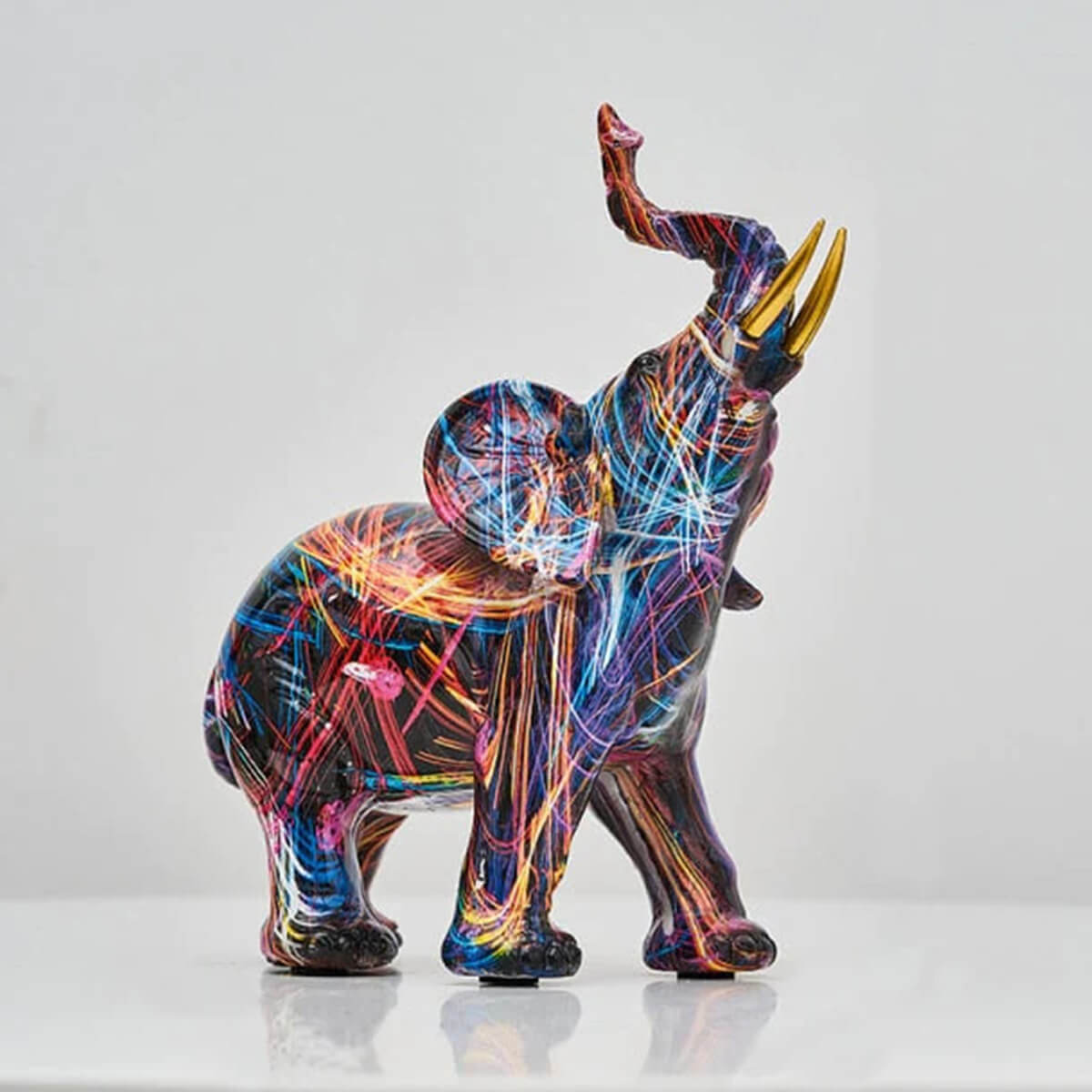 Figurine d'éléphant graffiti créative