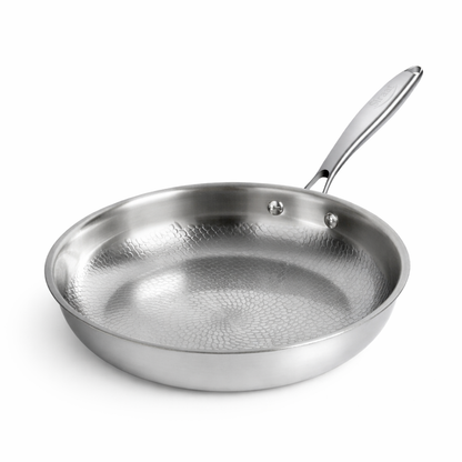 Poêle en titane martelé