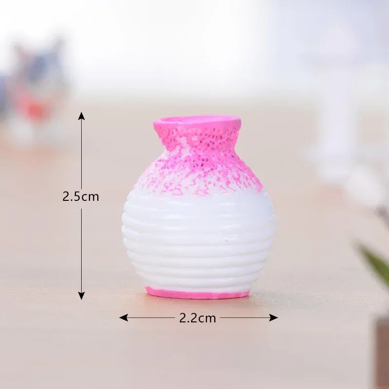 Vase miniature en résine