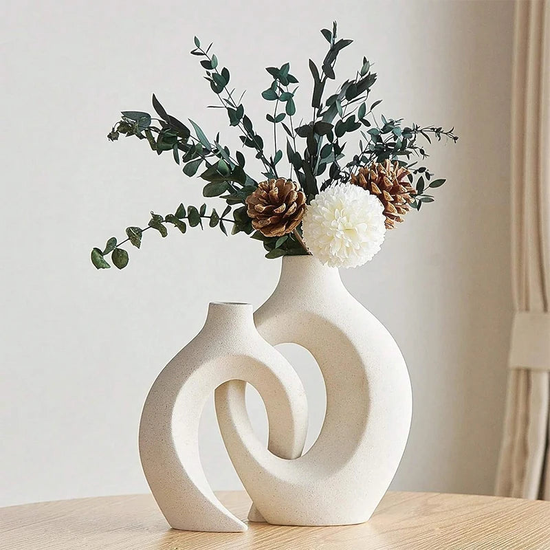 Ensemble de vases en céramique européens