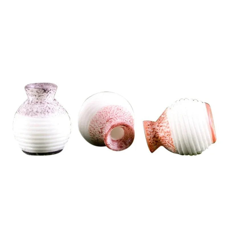 Vase miniature en résine