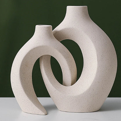 Ensemble de vases en céramique européens