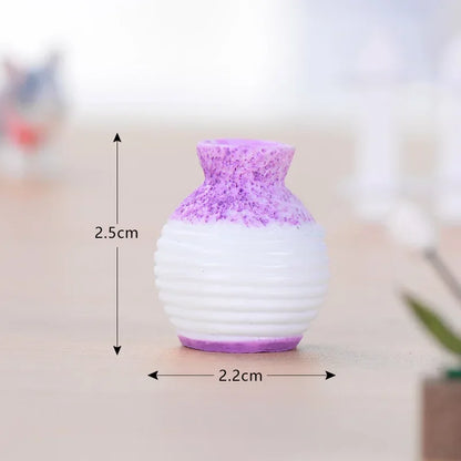 Vase miniature en résine