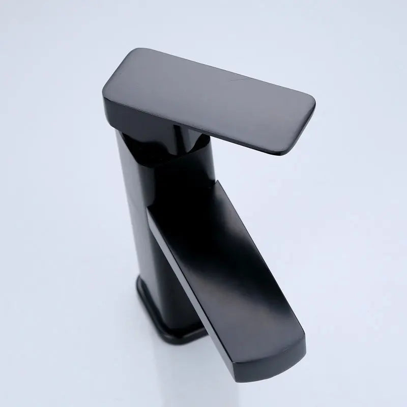 Robinet de salle de bain – noir ou chromé